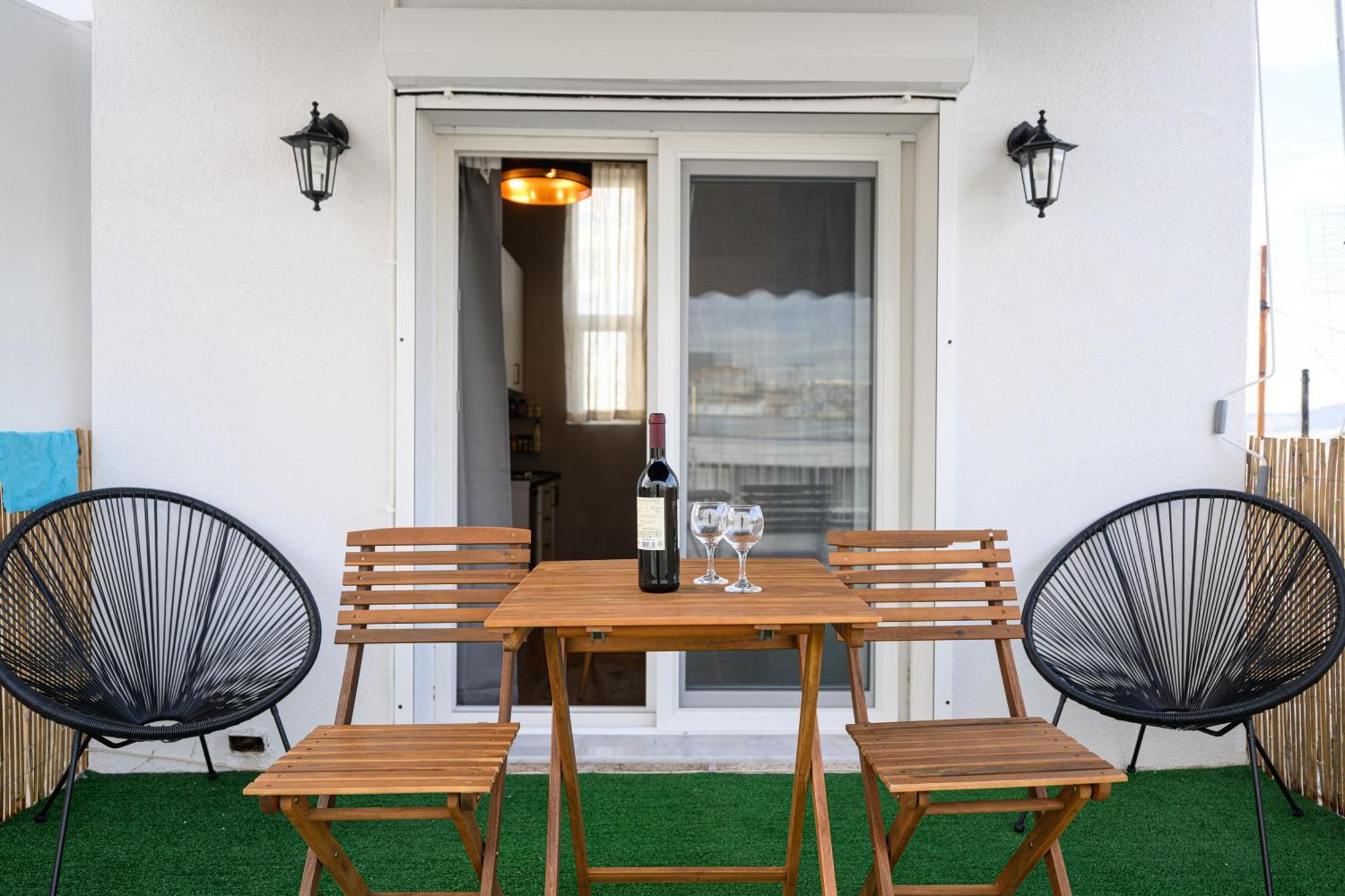 New York Penthouse Apartment! Athens
