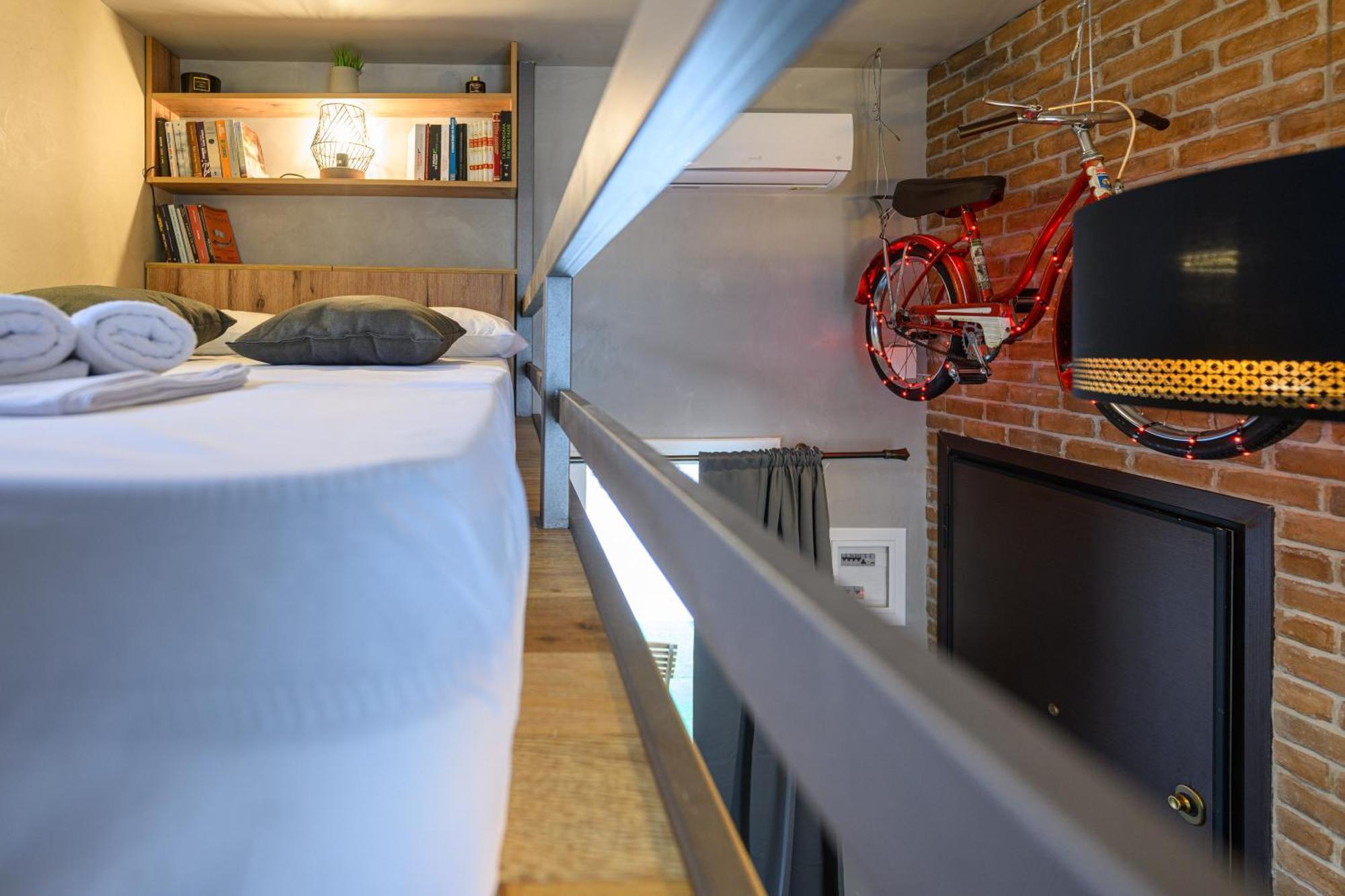 New York Penthouse Apartment! * Athens